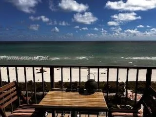 $3,300 | 2625 Collins Avenue, Unit 1403, Miami Beach, FL 33140