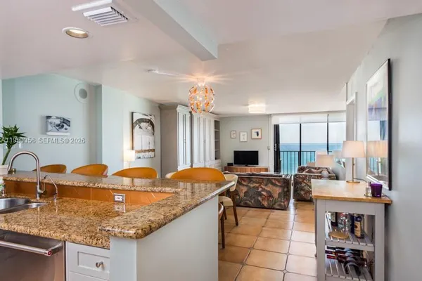 $3,300 | 2625 Collins Avenue, Unit 1403, Miami Beach, FL 33140