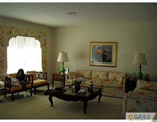 619 B Deal Road Monroe Township, NJ 08831 - Photo 2 of 16 Gallery Image 2