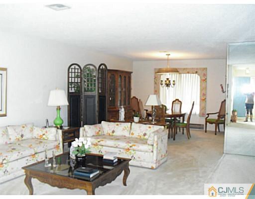 619 B Deal Road Monroe Township, NJ 08831 - Photo 4 of 16 Gallery Image 4