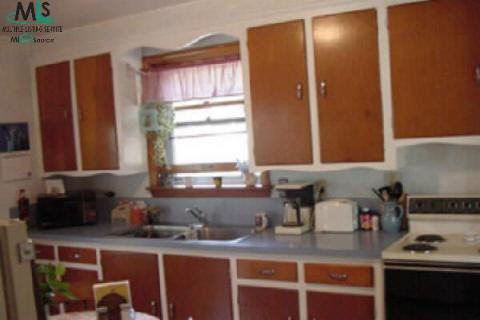 238 Riverside Drive Mount Clemens, MI 48043 - Photo 3 of 9 409835-2.JPG
