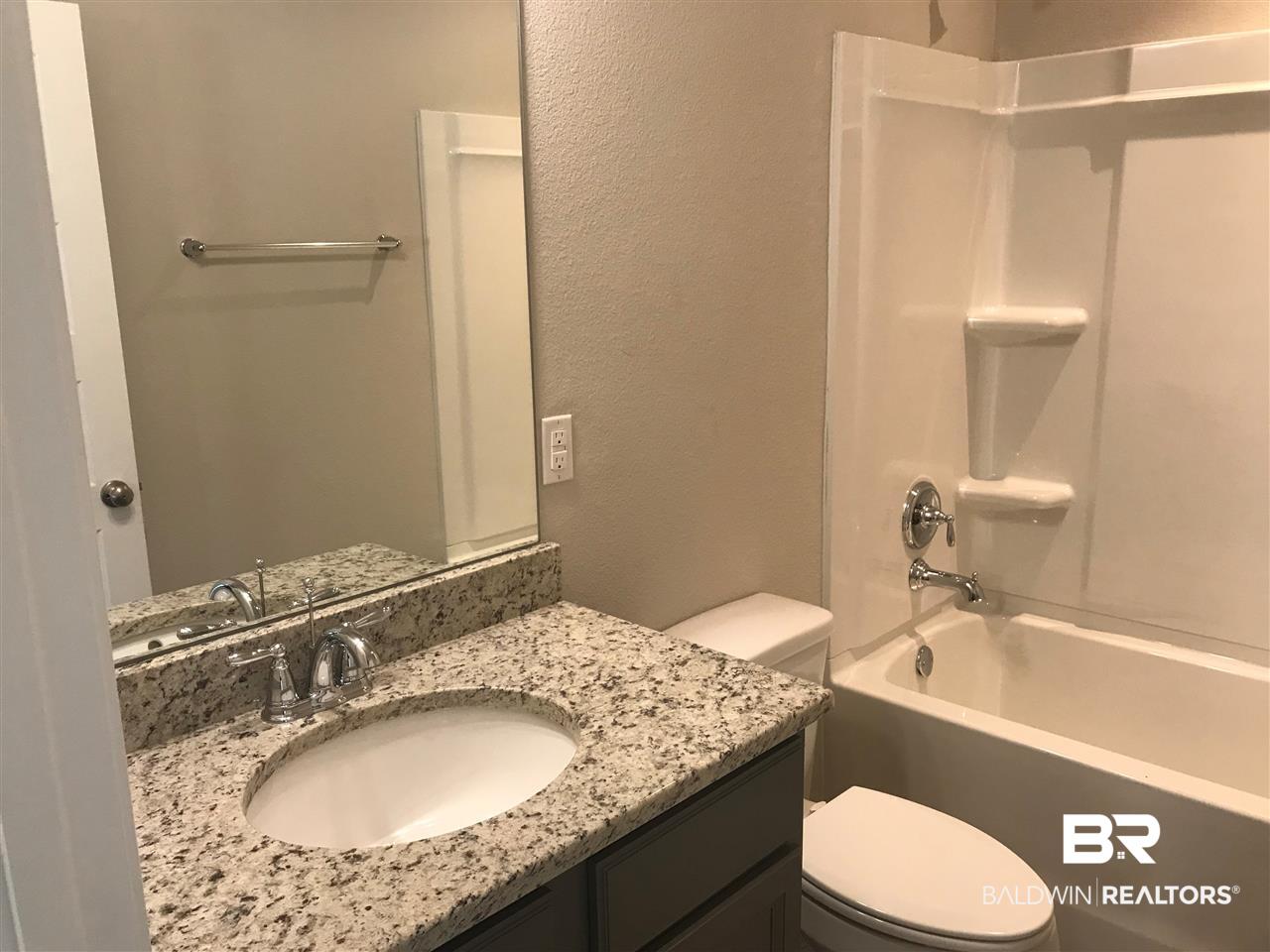 9380 Impala Drive Foley, AL 36535 - Photo 10 of 14 Guest Bath