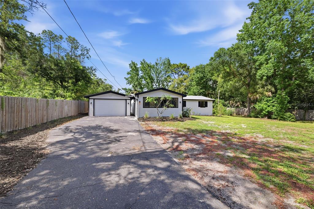 7229 Plathe Road New Port Richey, FL 34653 - Photo 13 of 47