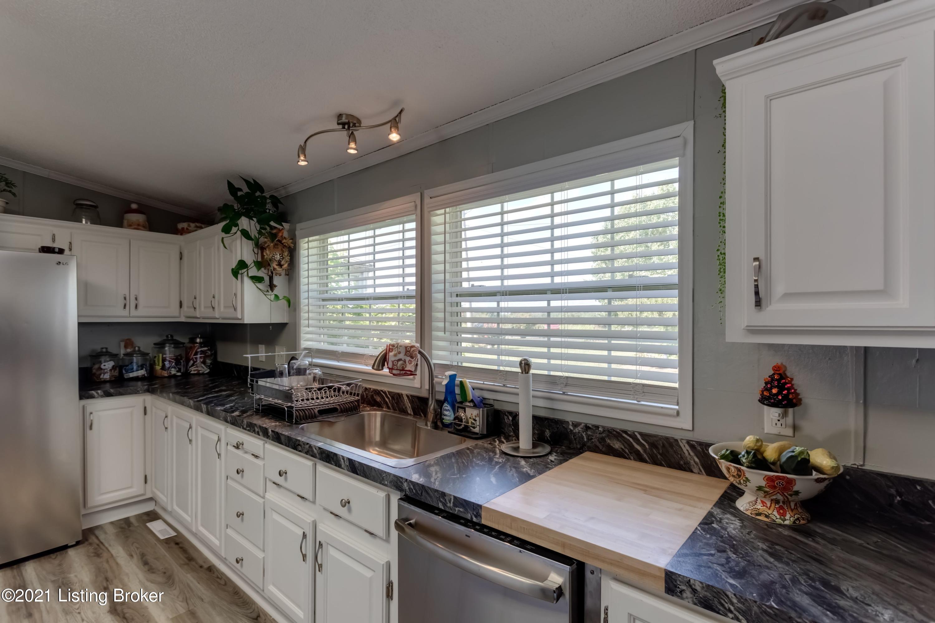 1105 Colonel Cox Road South, Unit S Coxs Creek, KY 40013 - Photo 19 of 49 stainless steel appliances