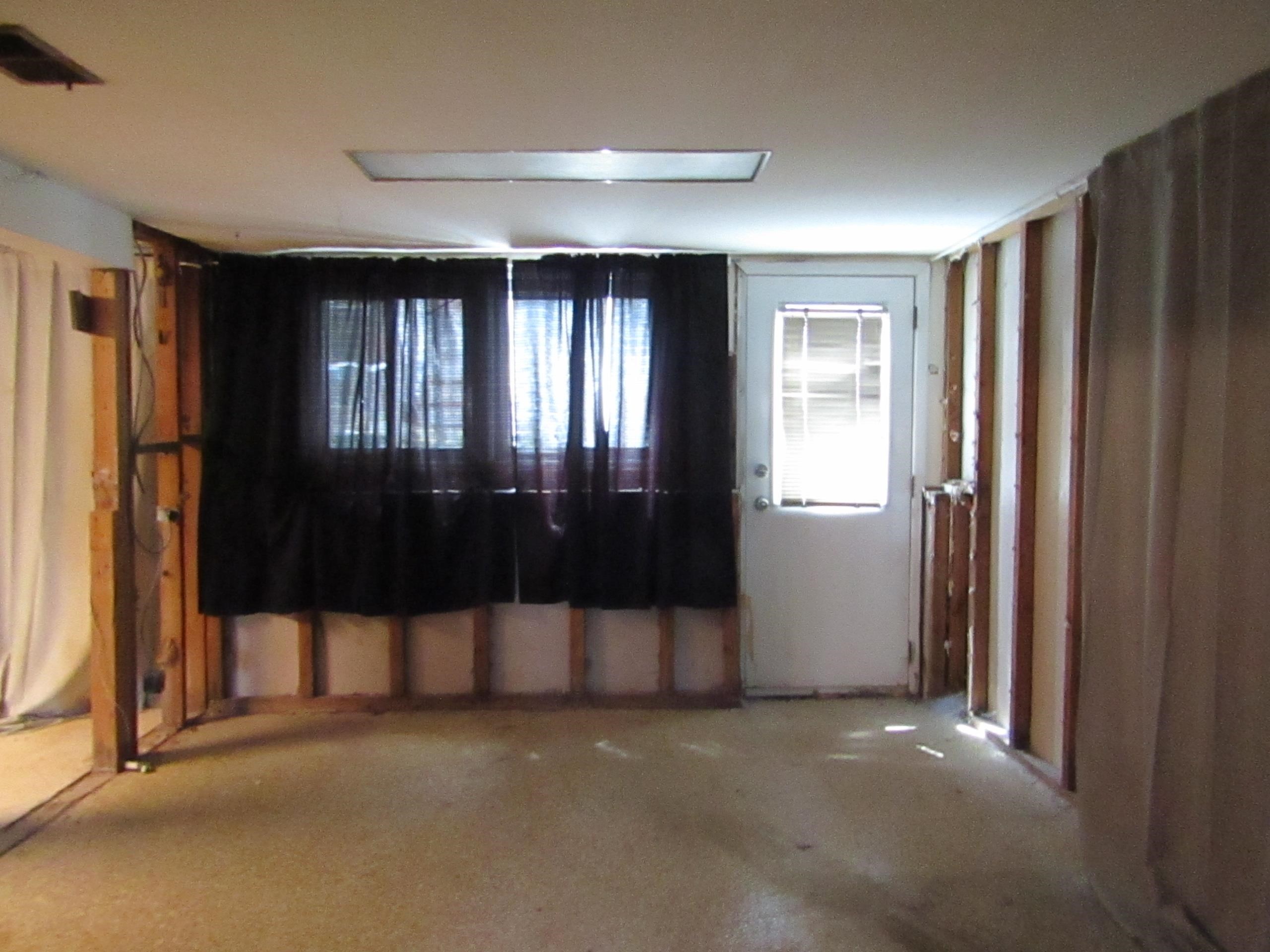 31 Exeter Road Jersey City, NJ 07305 - Photo 31 of 39 an empty room with windows
