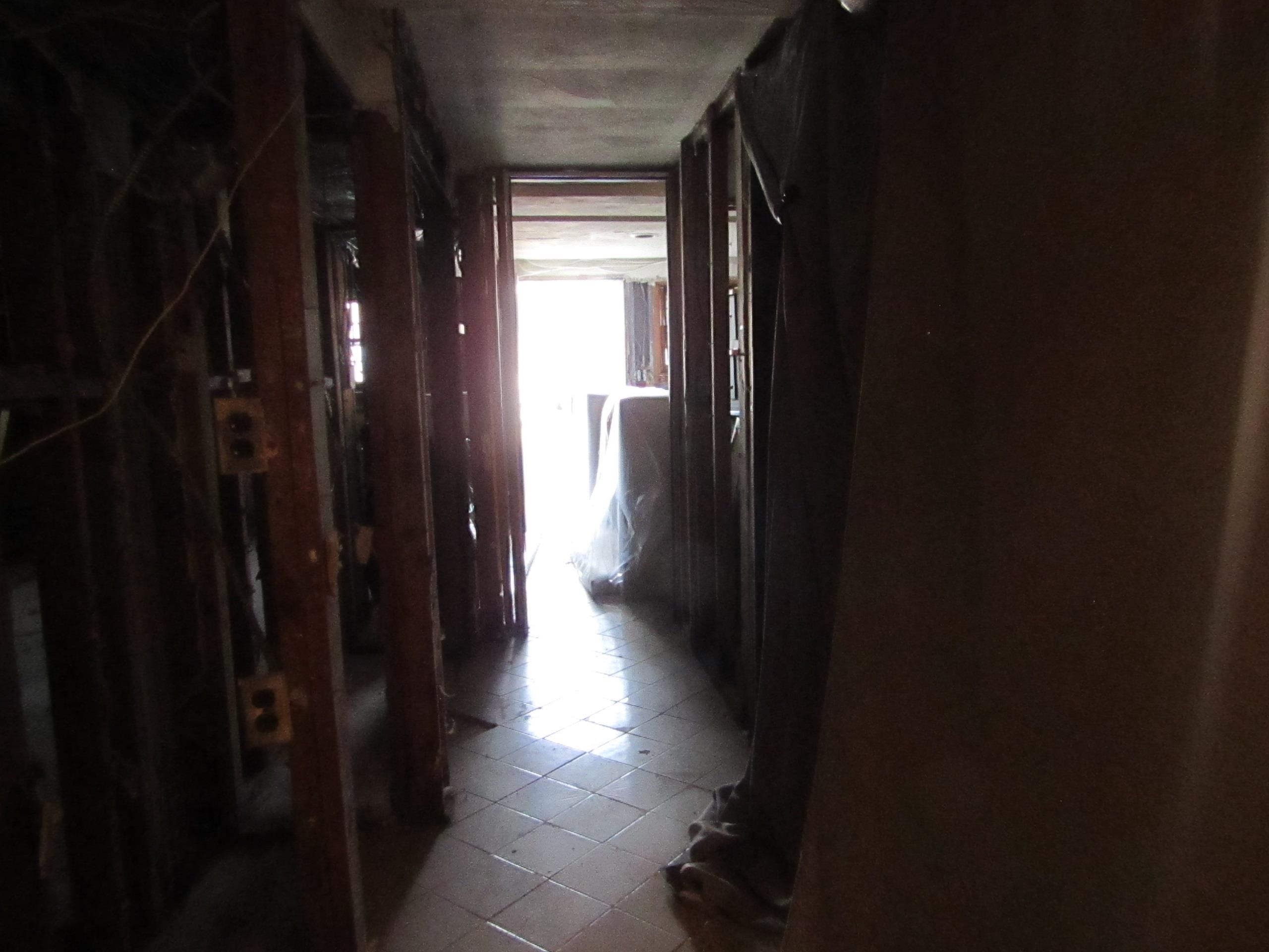 31 Exeter Road Jersey City, NJ 07305 - Photo 34 of 39