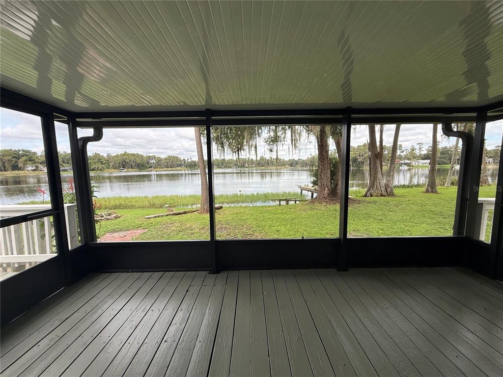 703 Crystal Lake Road Lutz, FL 33548 - Photo 12 of 59 Gallery Image 12