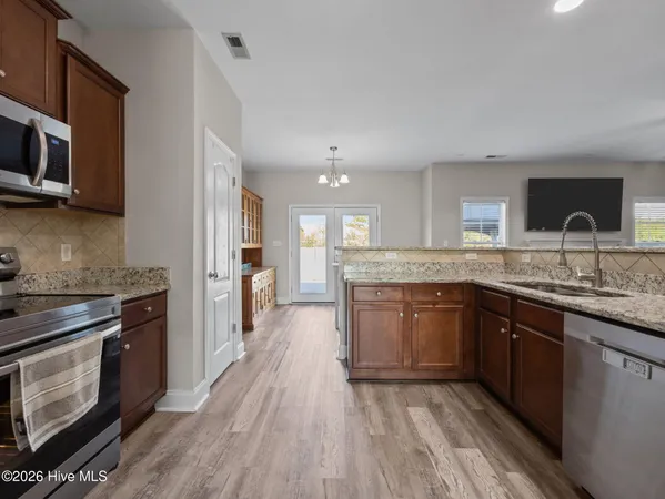 $399,950 | 126 Turquoise Drive, Jacksonville, NC 28546