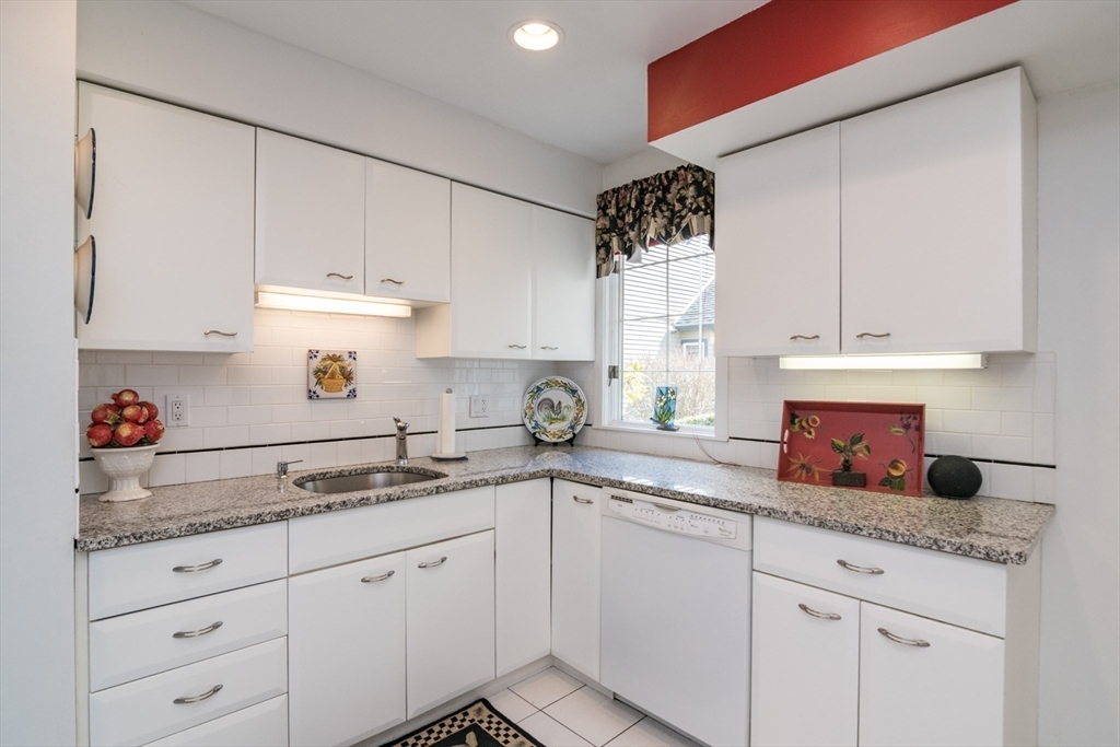 60 Amity Place, Unit 60 Amherst, MA 01002 - Photo 11 of 42