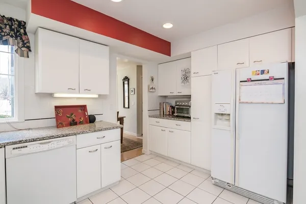 $555,000 | 60 Amity Place, Unit 60, Amherst, MA 01002