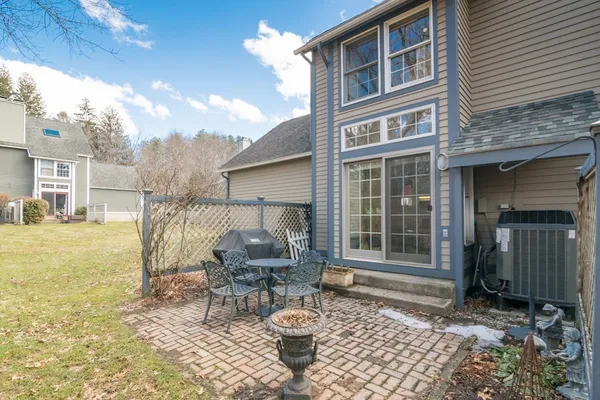 $555,000 | 60 Amity Place, Unit 60, Amherst, MA 01002