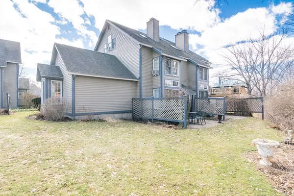 $555,000 | 60 Amity Place, Unit 60, Amherst, MA 01002