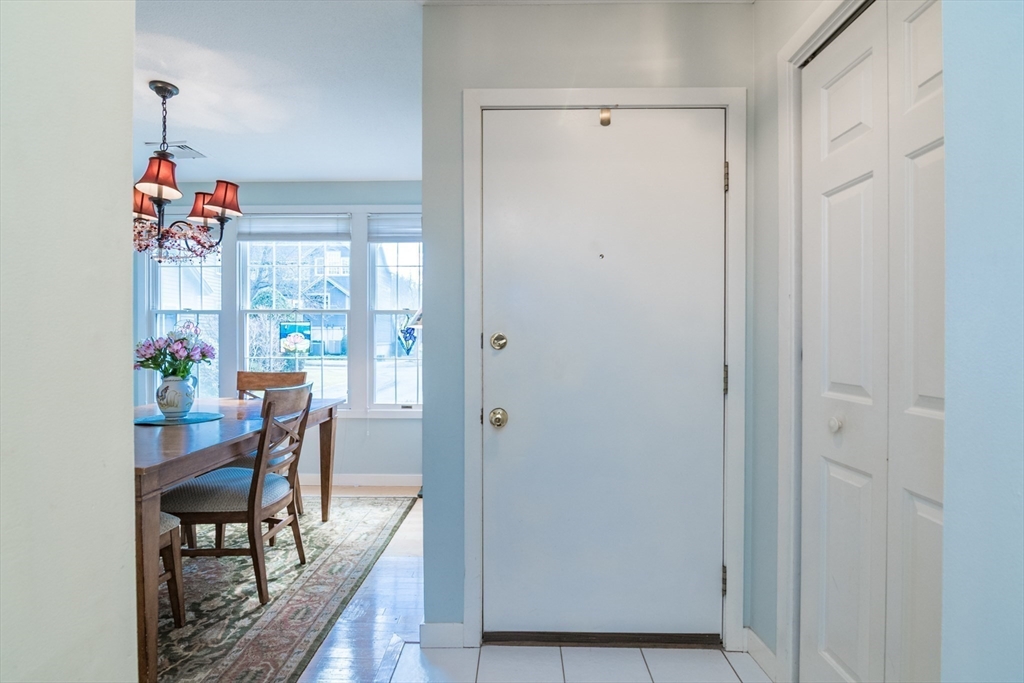 60 Amity Place, Unit 60 Amherst, MA 01002 - Photo 4 of 42