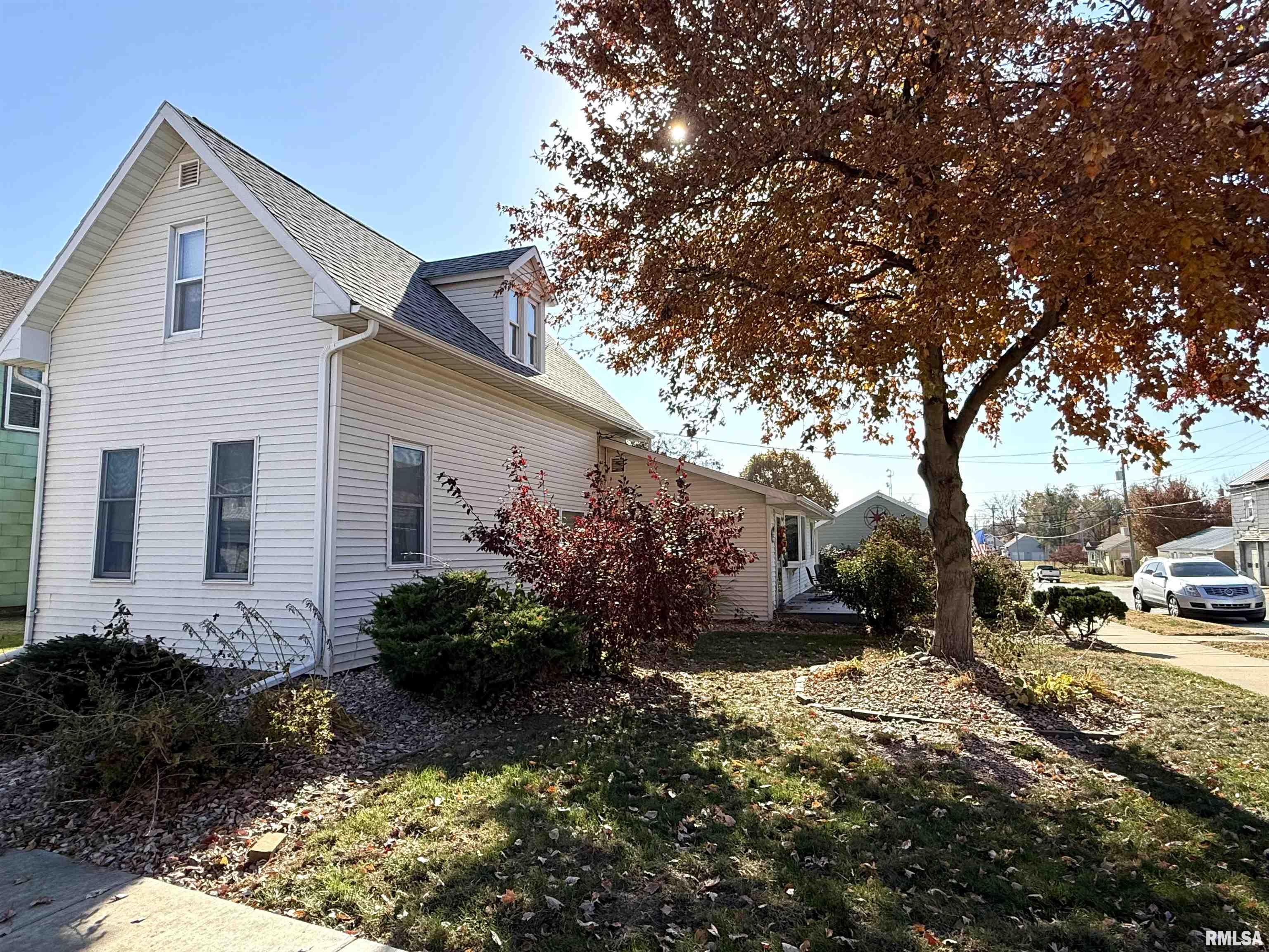 902 Adams Street Quincy, IL 62301 - Photo 1 of 44