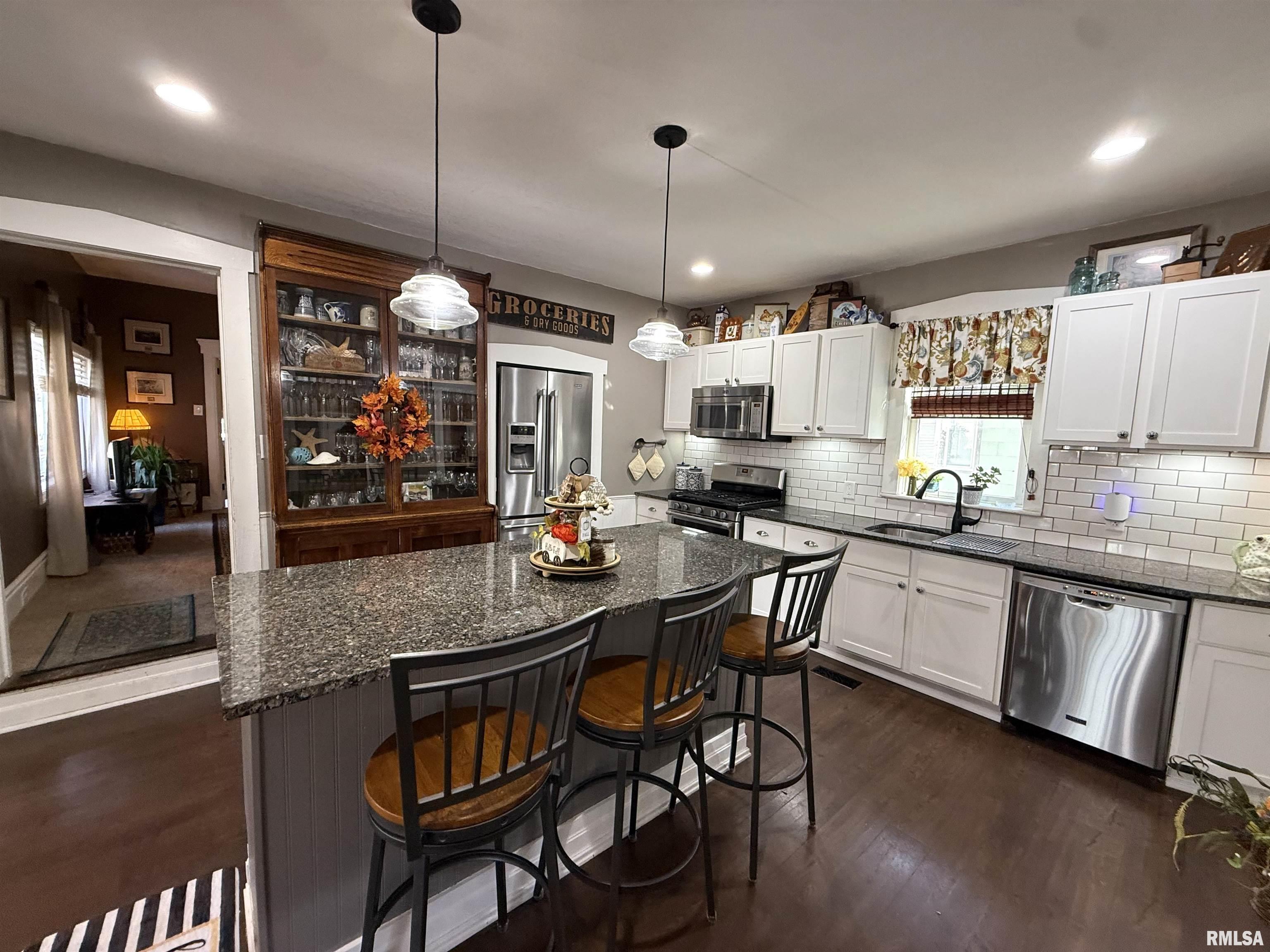 902 Adams Street Quincy, IL 62301 - Photo 12 of 44