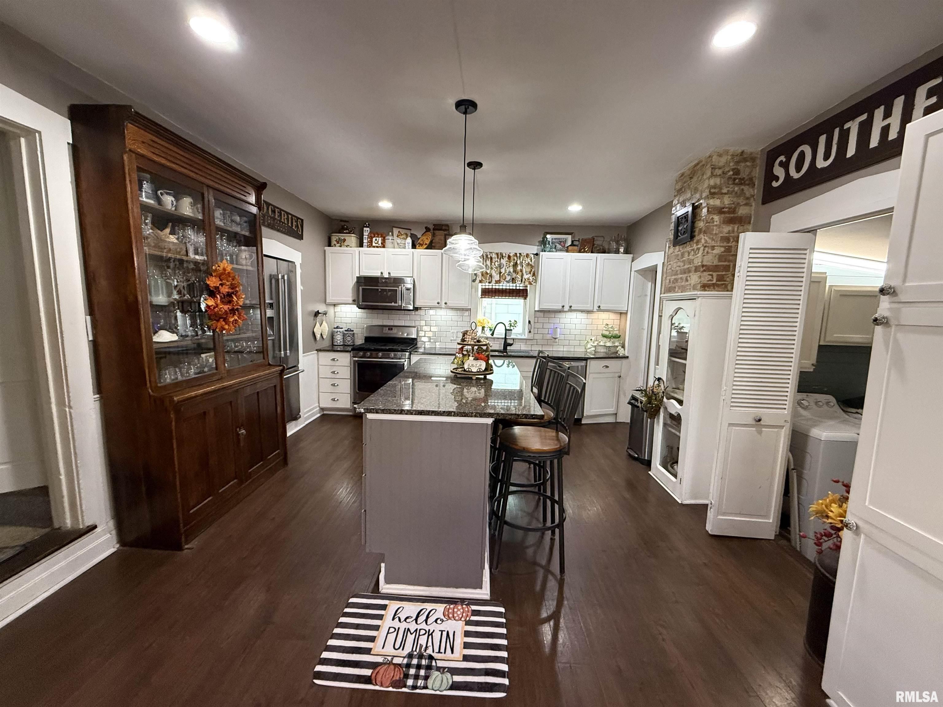 902 Adams Street Quincy, IL 62301 - Photo 18 of 44