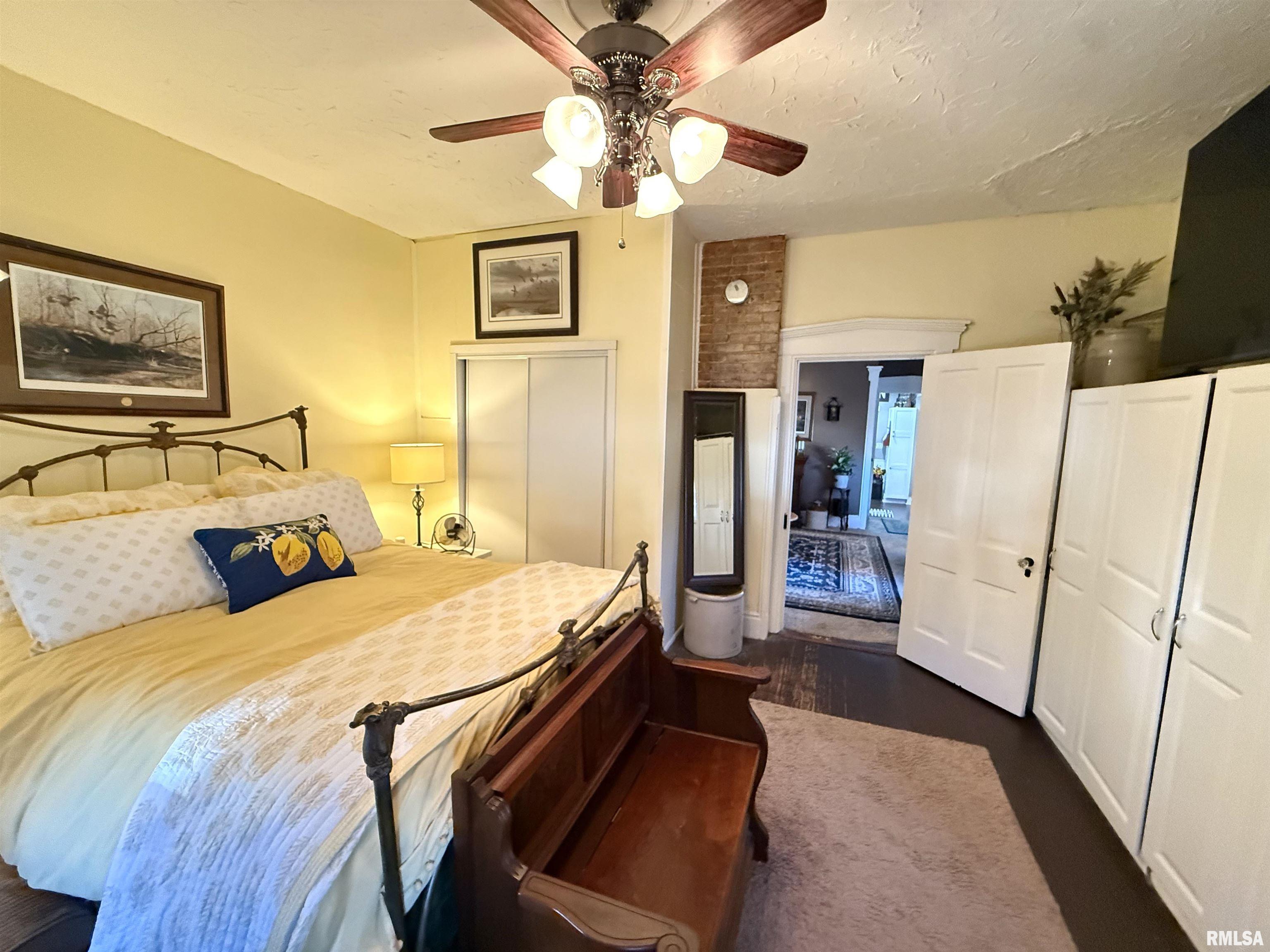 902 Adams Street Quincy, IL 62301 - Photo 23 of 44