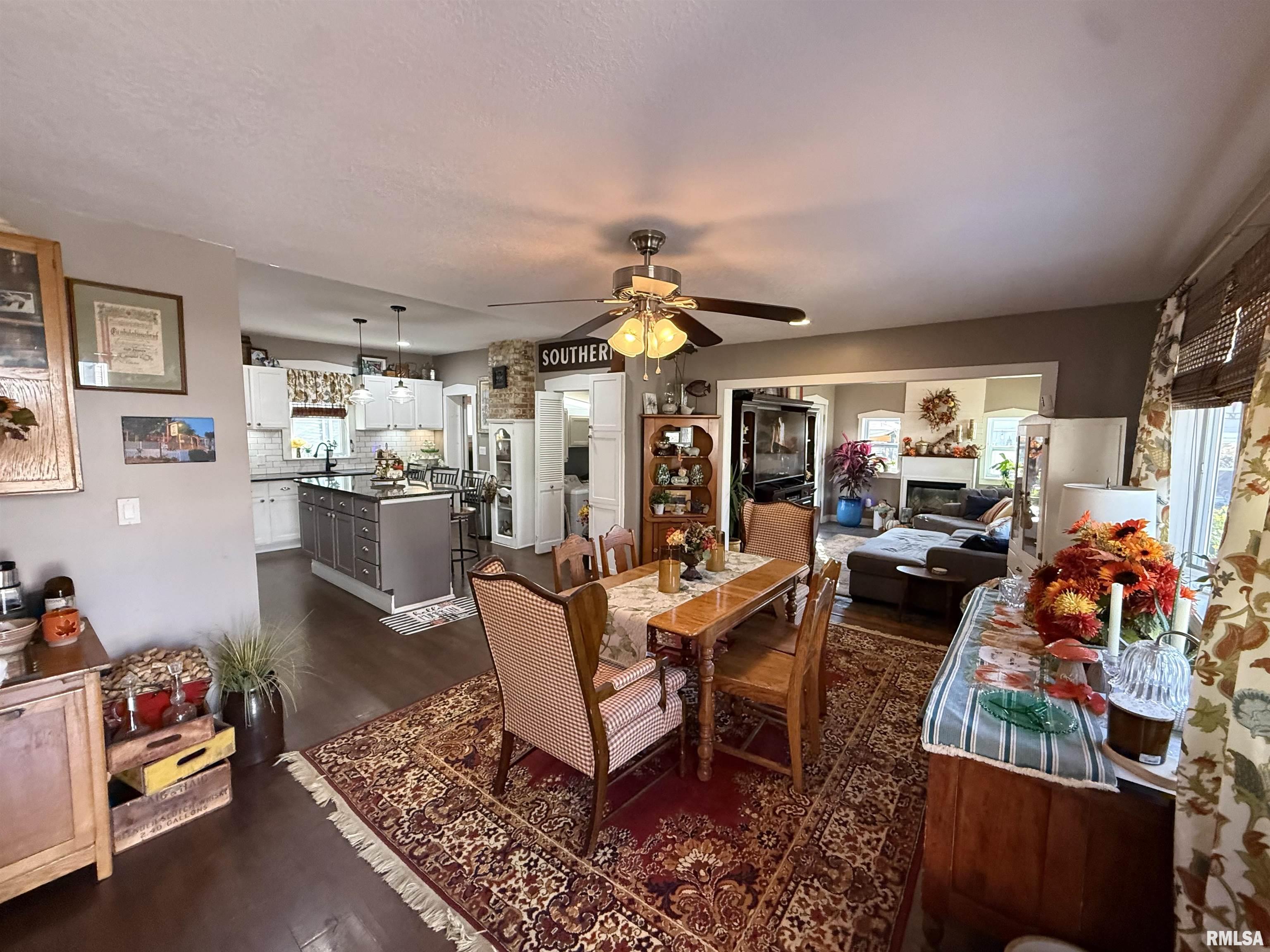 902 Adams Street Quincy, IL 62301 - Photo 7 of 44