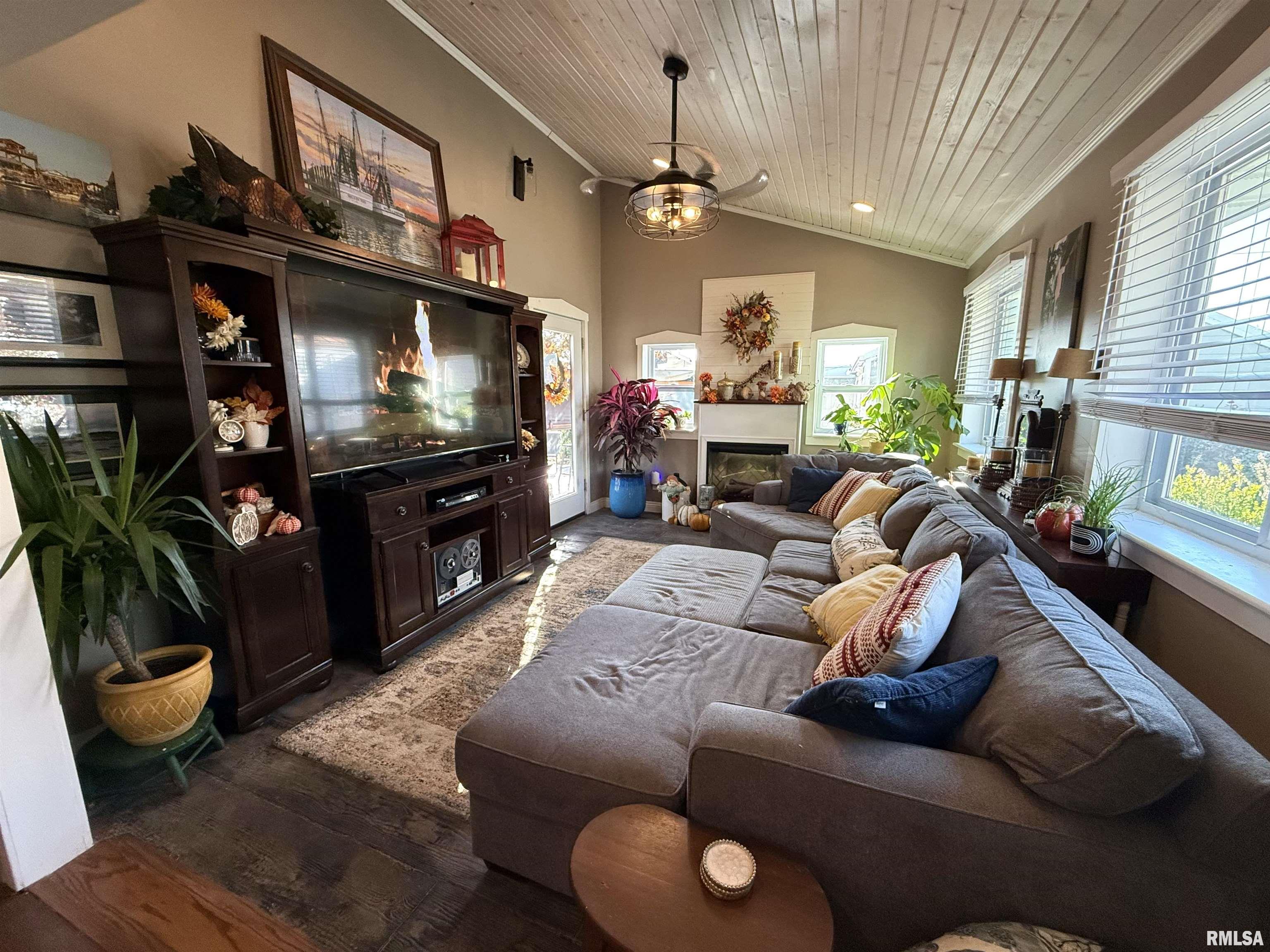 902 Adams Street Quincy, IL 62301 - Photo 9 of 44