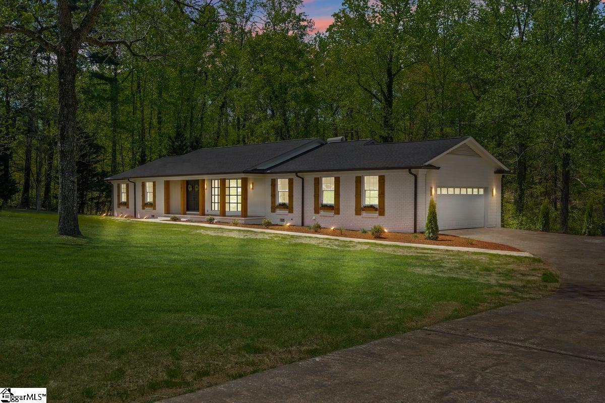 701 Syracuse Road Easley, SC 29642 - Photo 4 of 36
