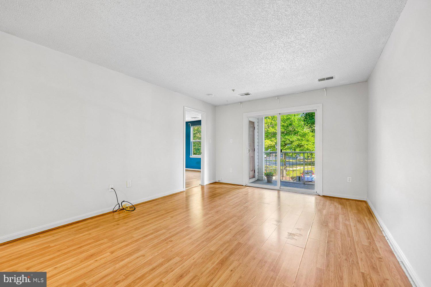 12902 Churchill Ridge Circle, Unit 7 Germantown, MD 20874 - Photo 14 of 58 Living Room