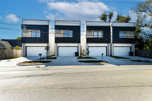 $2,000 | 4008 Bennington Street, Houston, TX 77016