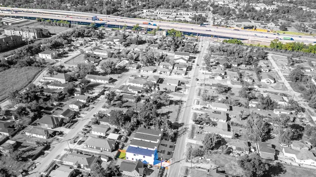 $2,000 | 4008 Bennington Street, Houston, TX 77016