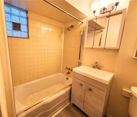 $1,095 | 2402 Grandview Avenue, McKeesport, PA 15132