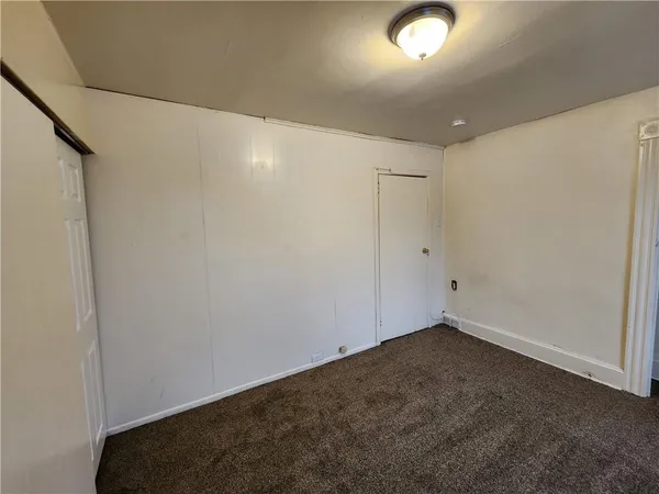 $1,095 | 2402 Grandview Avenue, McKeesport, PA 15132