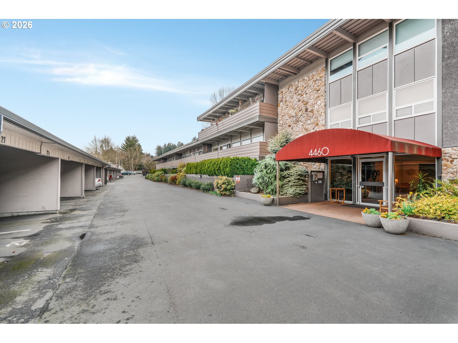 4460 Southwest Scholls Ferry Road, Unit 3 Portland, OR 97225 - Photo 27 of 36 Gallery Image 27