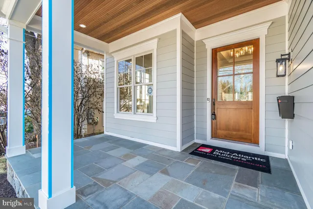 a view of an entryway