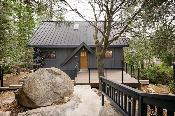 $849,000 | 27522 Cedarwood Drive, Lake Arrowhead, CA 92352