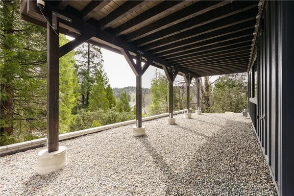 $849,000 | 27522 Cedarwood Drive, Lake Arrowhead, CA 92352