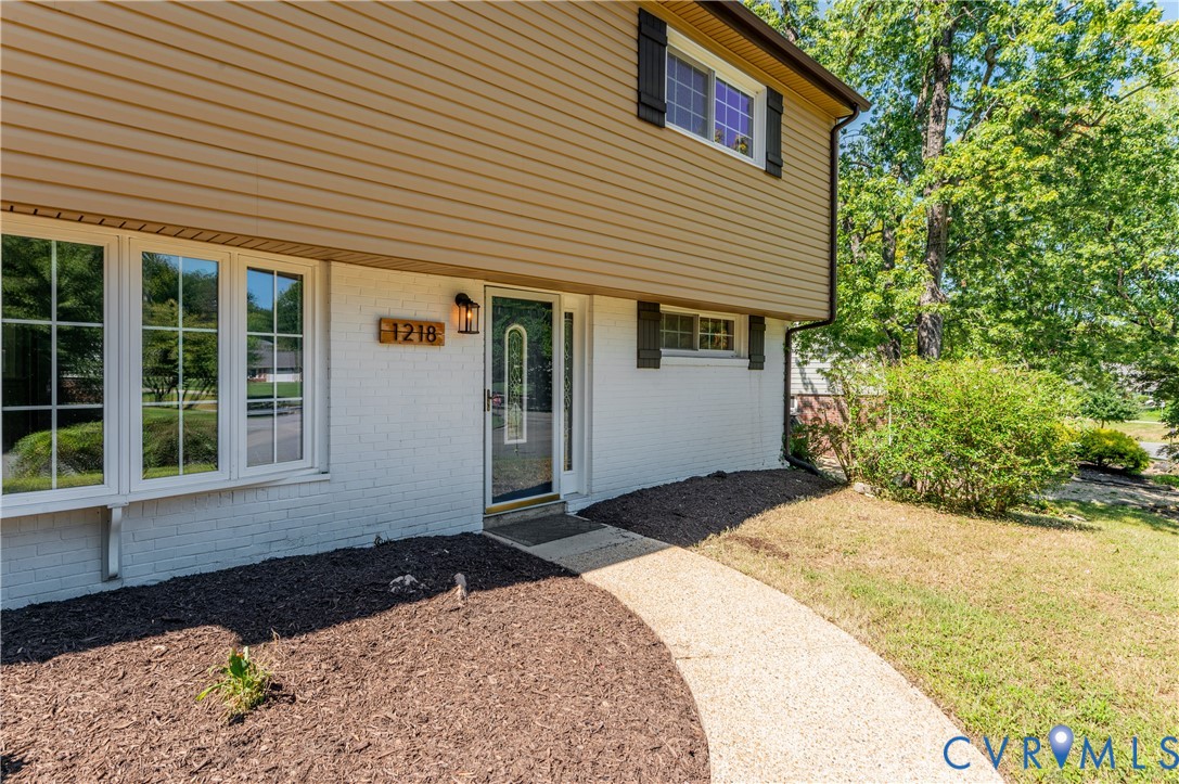 1218 Condover Road Henrico, VA 23229 - Photo 5 of 46 Gallery Image 5