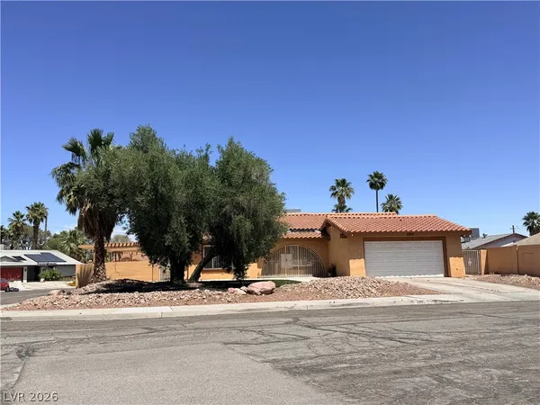$2,395 | 2898 Pacific Avenue, Las Vegas, NV 89121