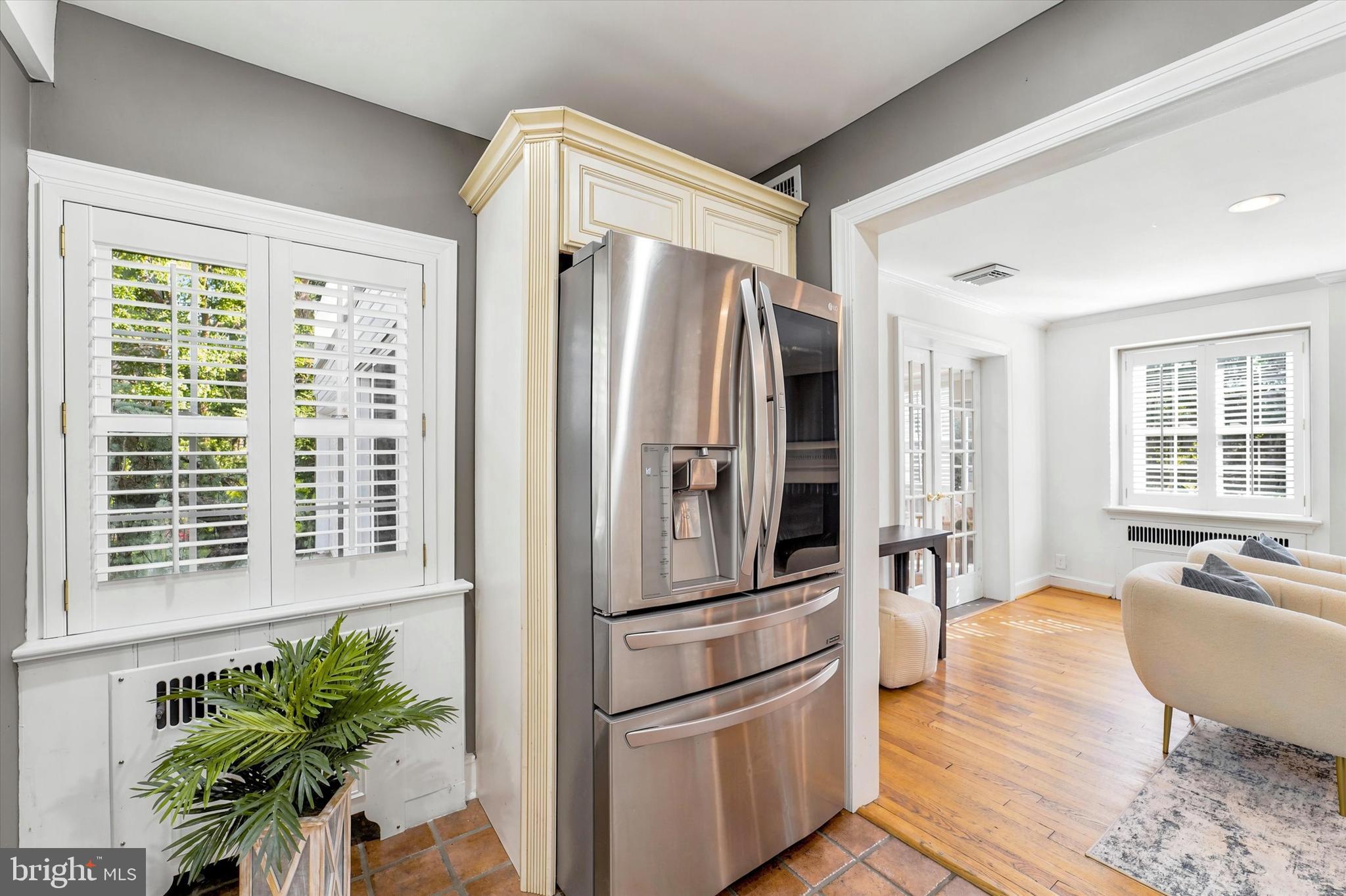 570 Strathmore Road Havertown, PA 19083 - Photo 11 of 34
