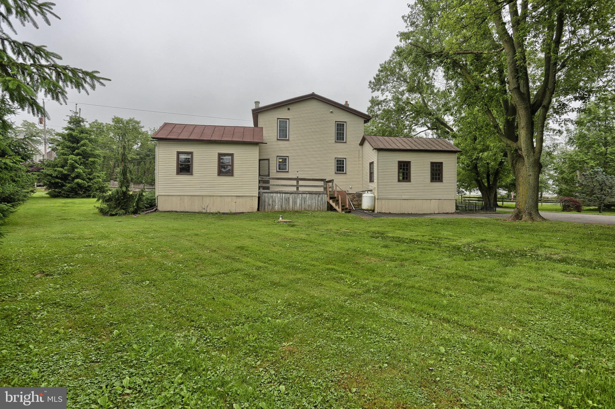 321 Union Road Lebanon, PA 17046 - Photo 31 of 50 Back of Home