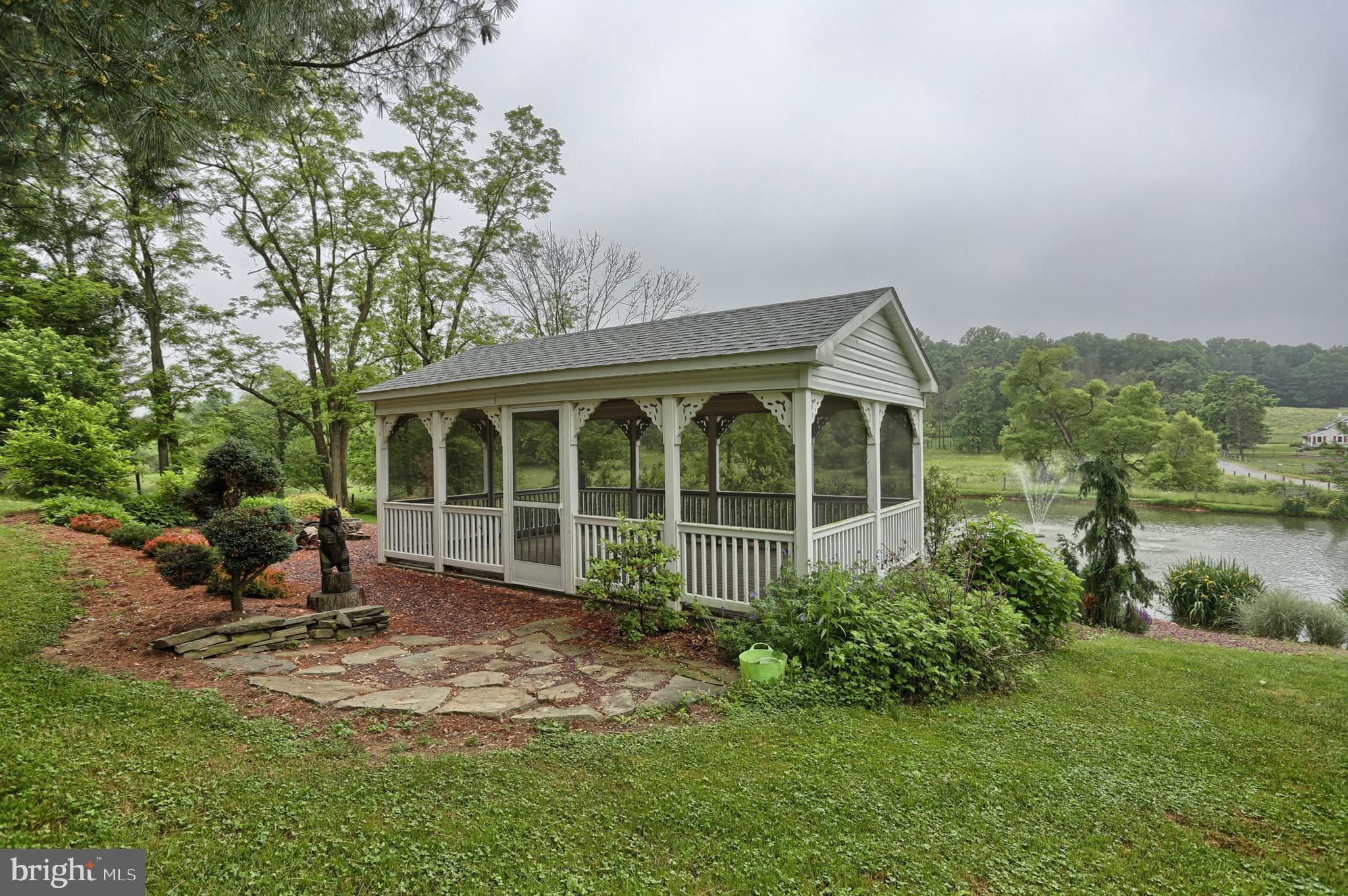 321 Union Road Lebanon, PA 17046 - Photo 38 of 50 Large screened-in gazebo
