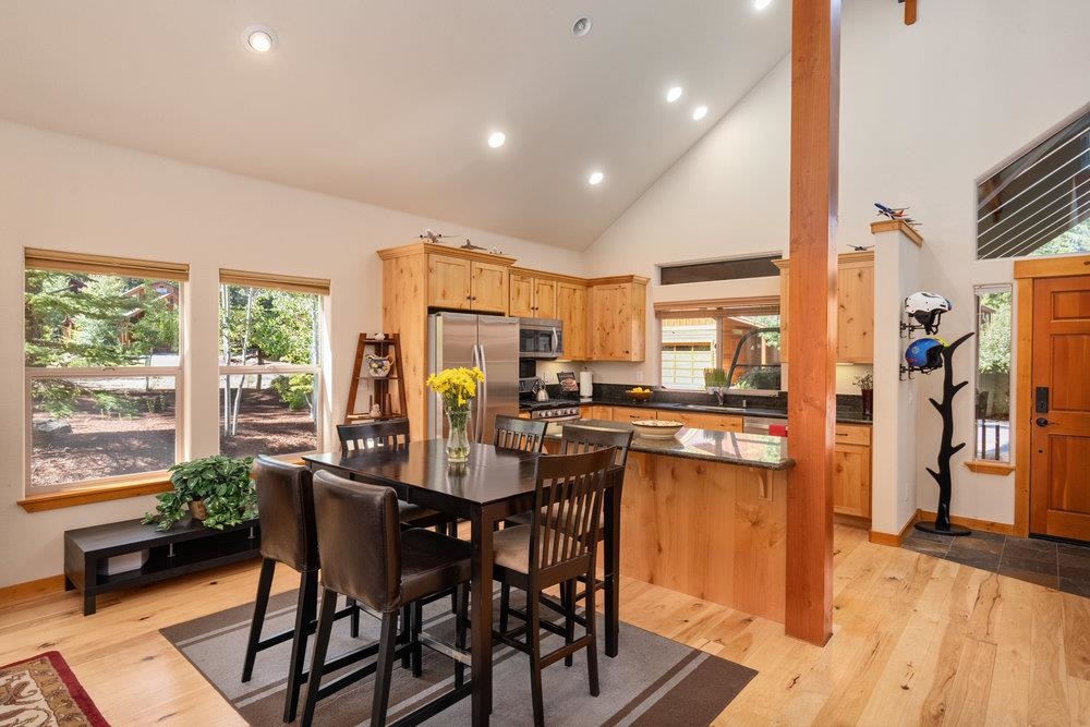 10143 Colton Creek Road Truckee, CA 96161 - Photo 8 of 26 Gallery Image 8