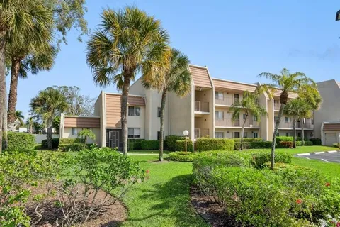 $169,000 | 4068 Tivoli Court, Lake Worth, FL 33467