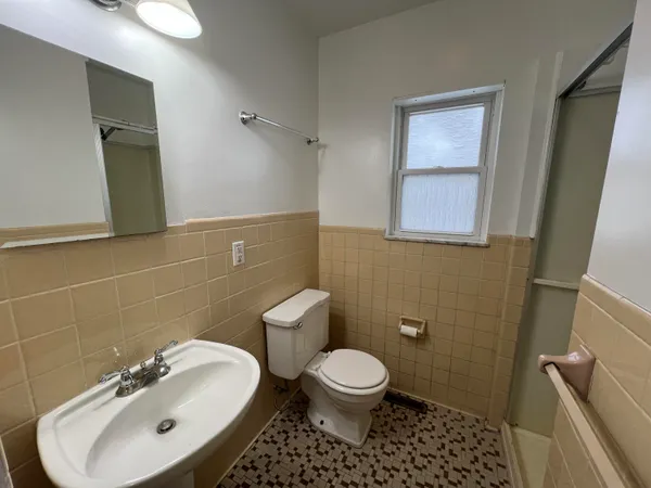 $1,400 | 7944 Grand Street, Unit 1, Dexter, MI 48130