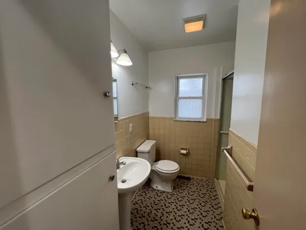 $1,400 | 7944 Grand Street, Unit 1, Dexter, MI 48130
