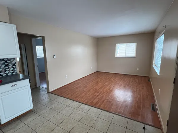 $1,400 | 7944 Grand Street, Unit 1, Dexter, MI 48130