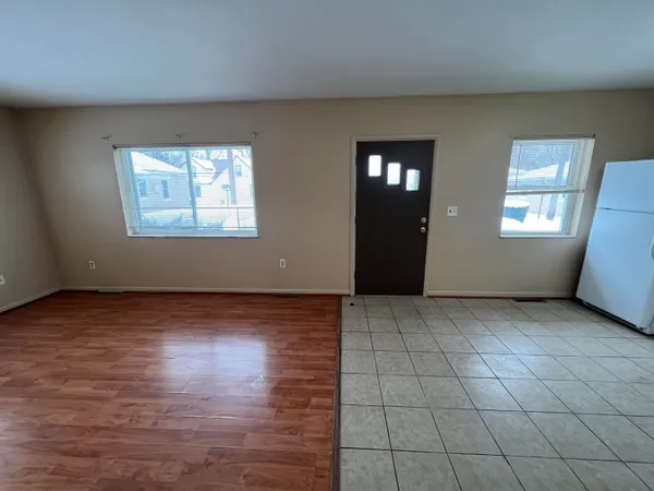 $1,400 | 7944 Grand Street, Unit 1, Dexter, MI 48130