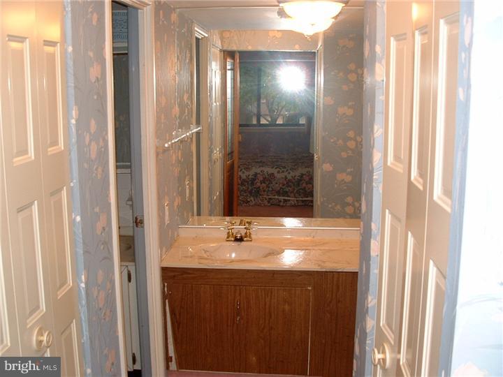 1203 Delaire Landing Road Philadelphia, PA 19114 - Photo 11 of 22