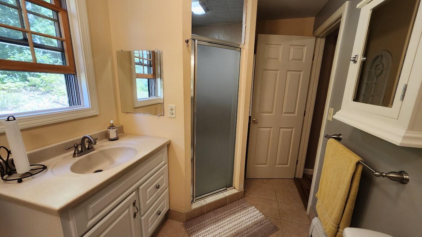140 Hill Road Athens, ME 04912 - Photo 23 of 57 1st Floor Bath 1
