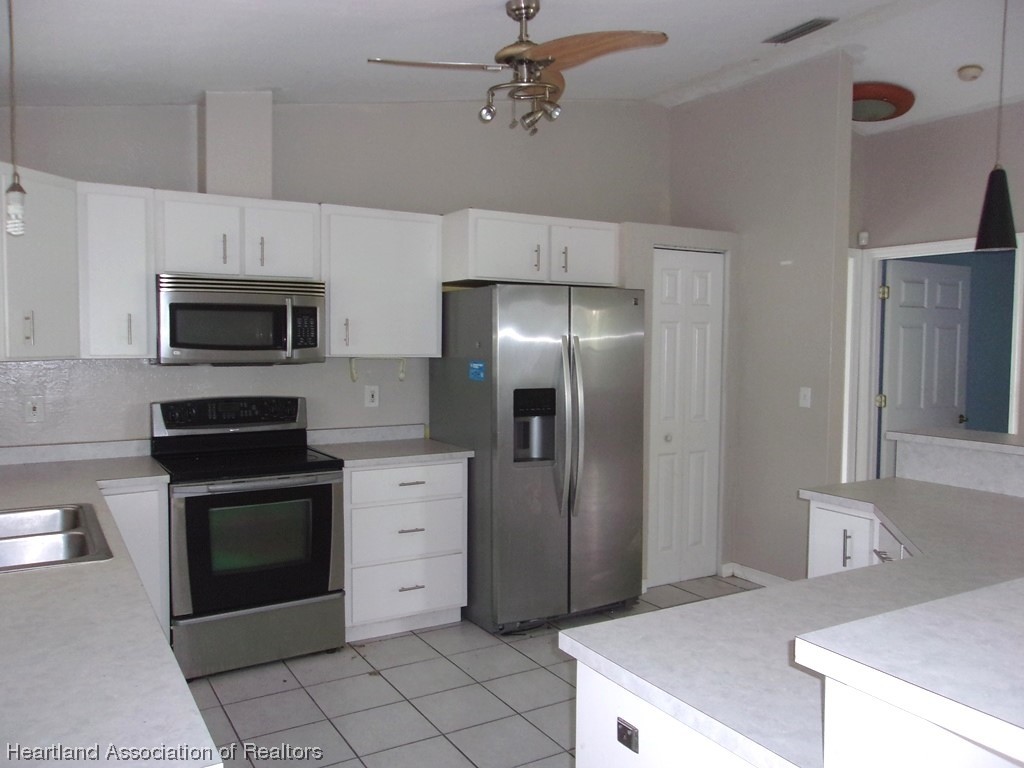 4121 Schumacher Road Sebring, FL 33872 - Photo 6 of 26 Gallery Image 6