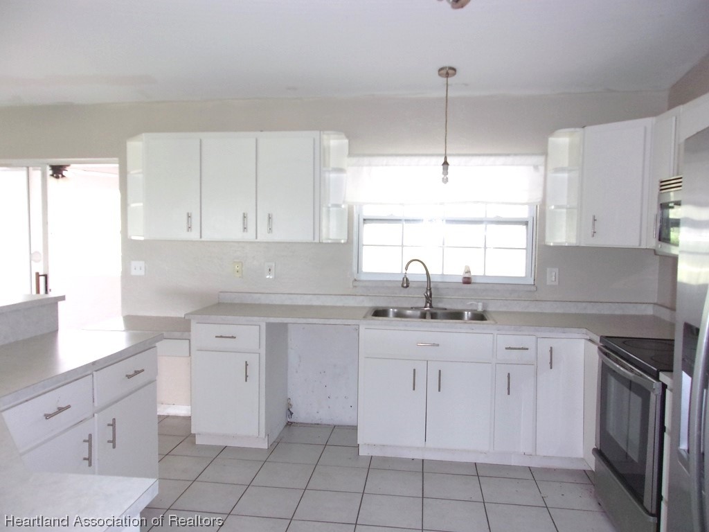 4121 Schumacher Road Sebring, FL 33872 - Photo 7 of 26 Gallery Image 7