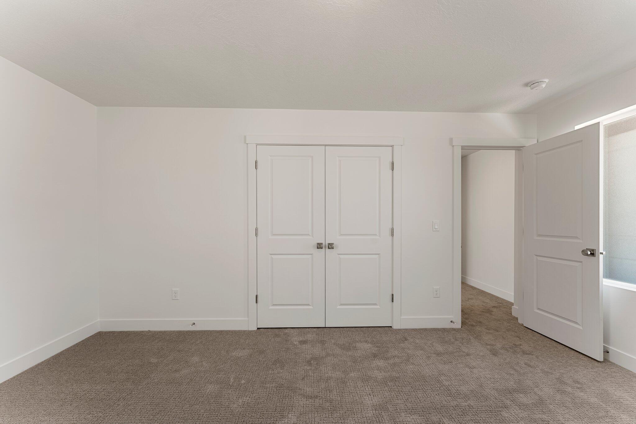 516 West Olive Lane St. George, UT 84790 - Photo 18 of 32 Bedroom 3