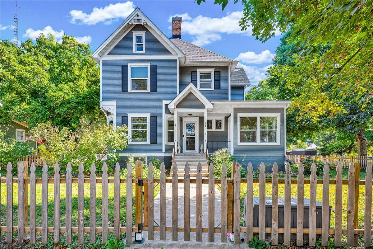 302 North Minier Avenue Minier, IL 61759 - Photo 1 of 49